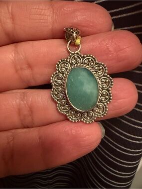 NWT STERLING SILVER natural real 
EMERALD PENDANT